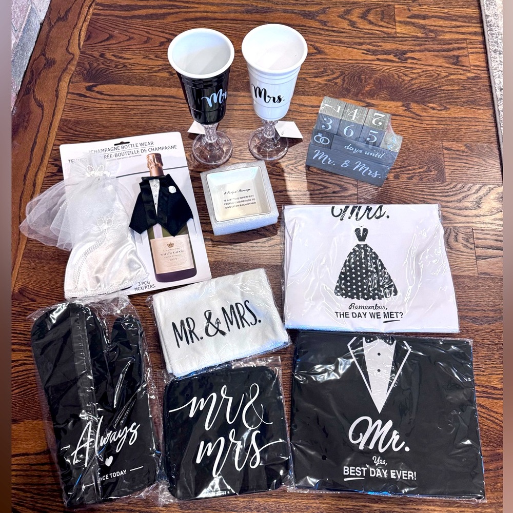 NWT/ NEW IN BAG Newlywed/Engaged Bundle